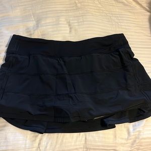 Lululemon Pace rival mid rise skirt size 10